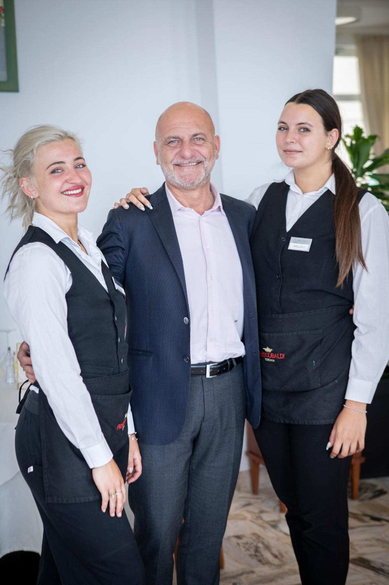 פולוניקה Hotel Parrini מראה חיצוני תמונה