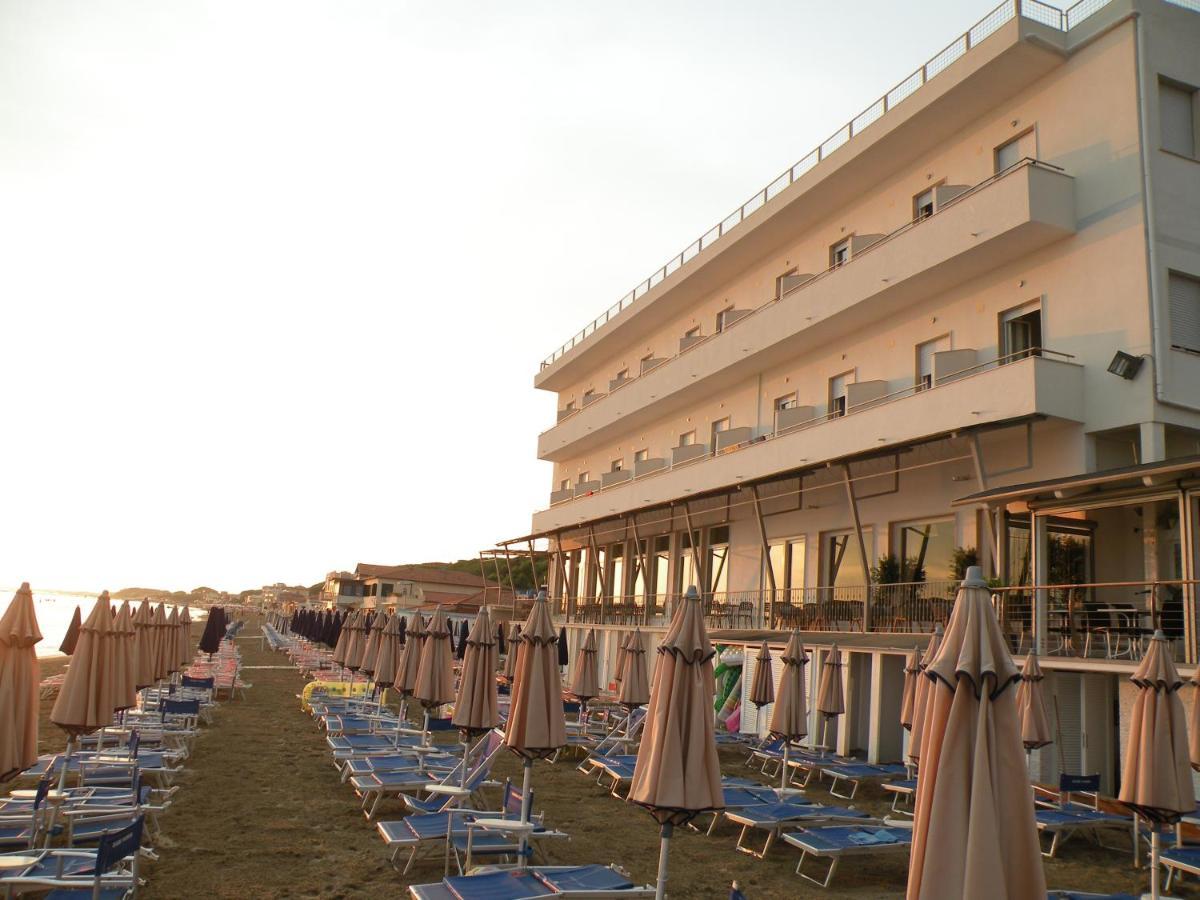 פולוניקה Hotel Parrini מראה חיצוני תמונה